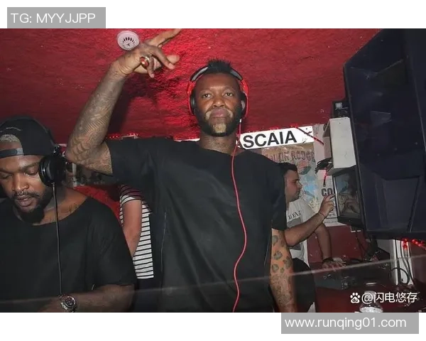 足球明星因跟腱受伤重返赛场之路的艰辛与希望