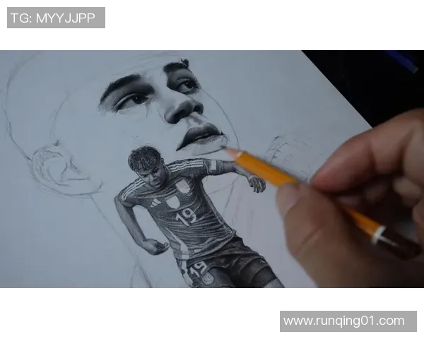 足球明星素描作品展现C罗魅力与风采的艺术之旅